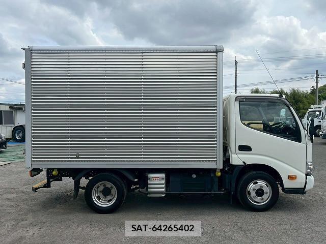 Hino DUTRO 2022-03 7250582-4