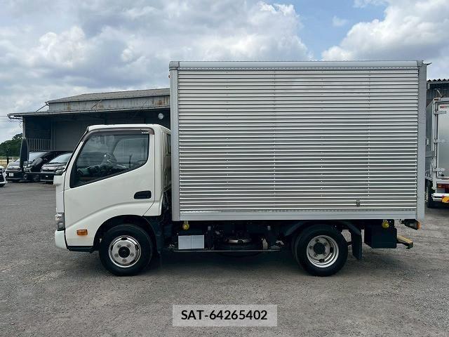 Hino DUTRO 2022-03 7250582-8