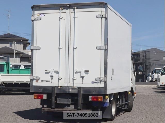Hino DUTRO 2017-06 7250567-2