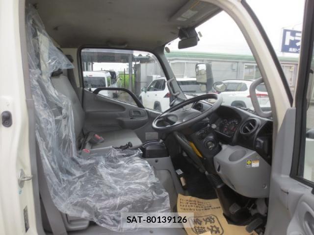 Hino DUTRO 2018-01 7250585-18