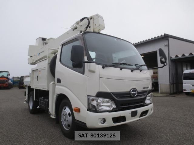 Hino DUTRO 2018-01 7250585-1