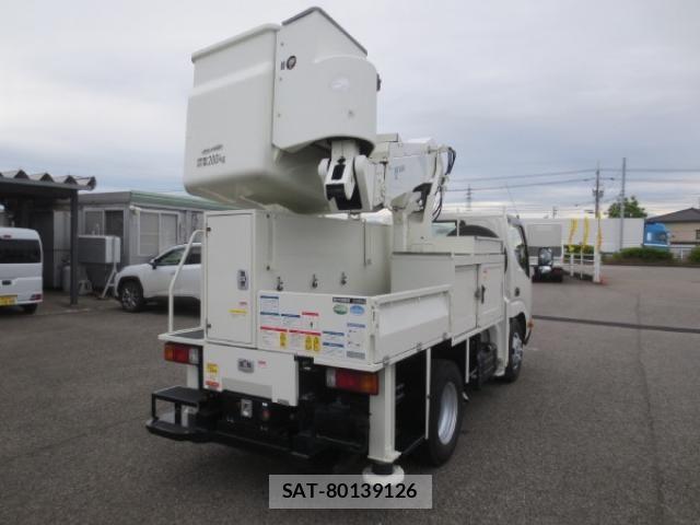 Hino DUTRO 2018-01 7250585-3