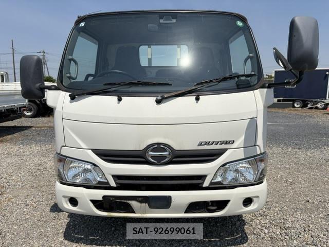Hino DUTRO 2016-06 7250589-1