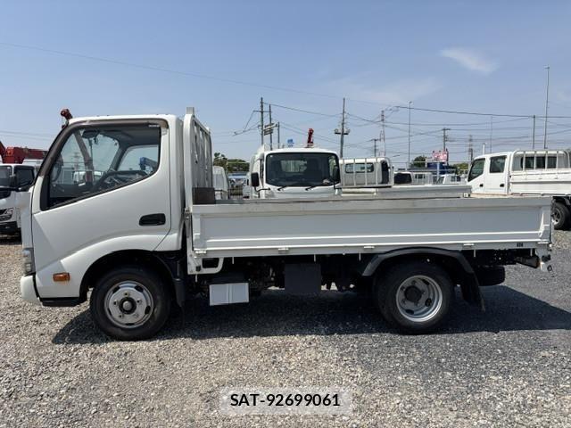 Hino DUTRO 2016-06 7250589-2