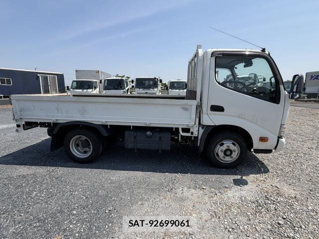 Hino DUTRO 2016-06 7250589-6