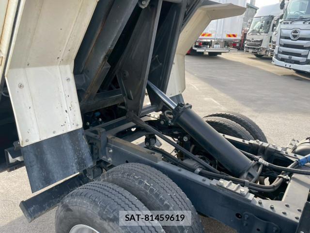 Hino DUTRO 2022-03 7250559-17