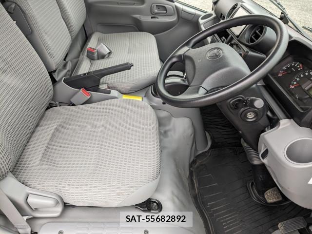 Hino DUTRO 2019-10 7250593-23