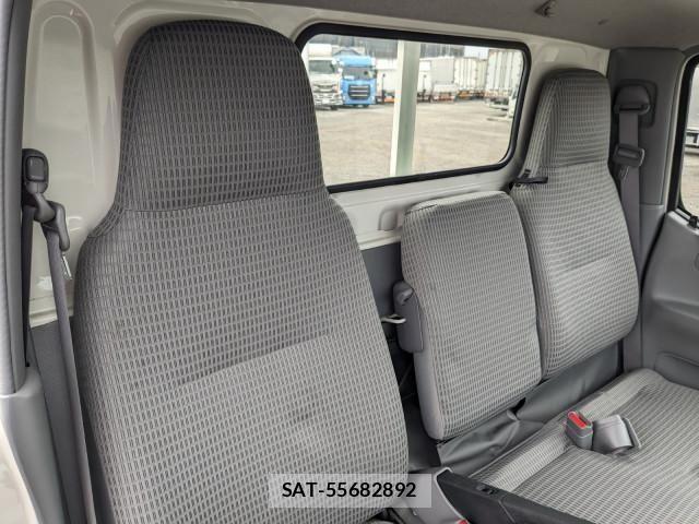Hino DUTRO 2019-10 7250593-26