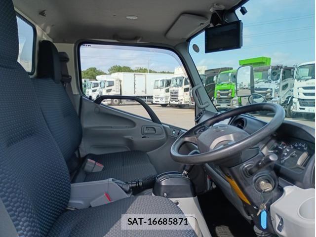 Hino DUTRO 2022-03 7250577-17
