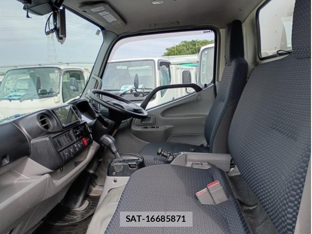 Hino DUTRO 2022-03 7250577-18