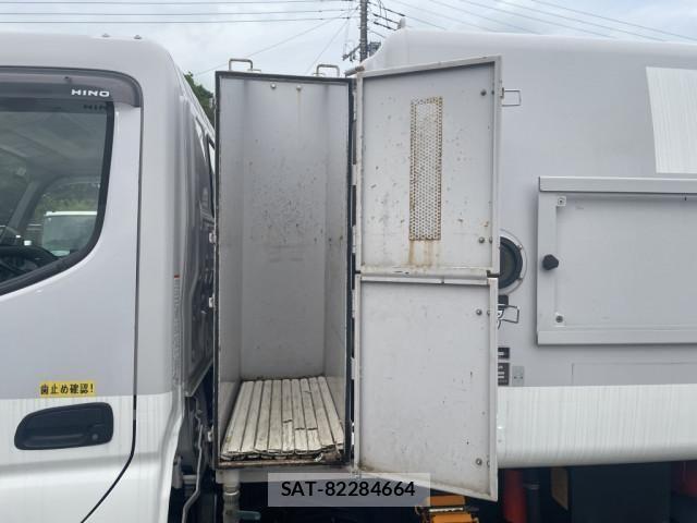 Hino DUTRO 2017-10 7250588-9