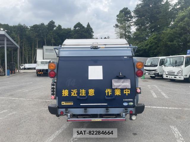 Hino DUTRO 2017-10 7250588-10