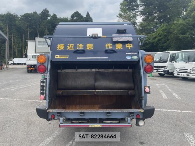 Hino DUTRO 2017-10 7250588-11