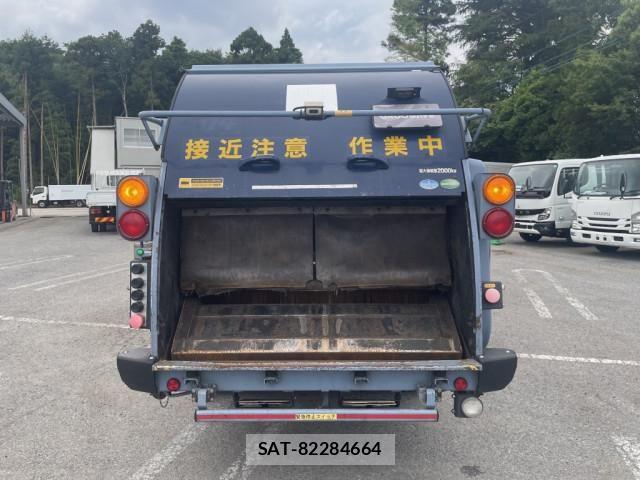 Hino DUTRO 2017-10 7250588-12