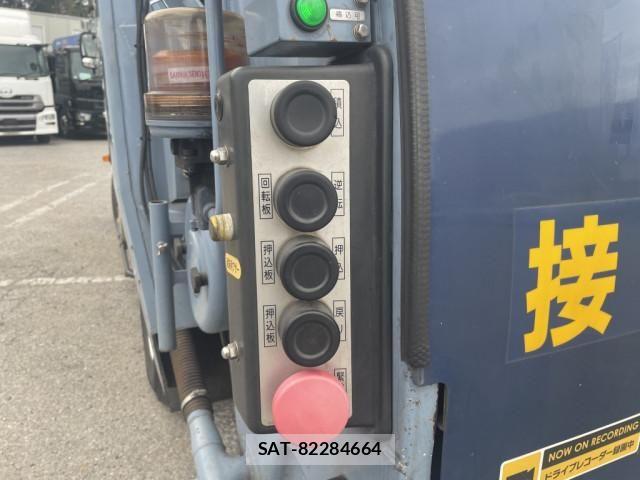 Hino DUTRO 2017-10 7250588-13