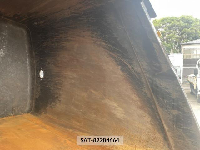 Hino DUTRO 2017-10 7250588-16