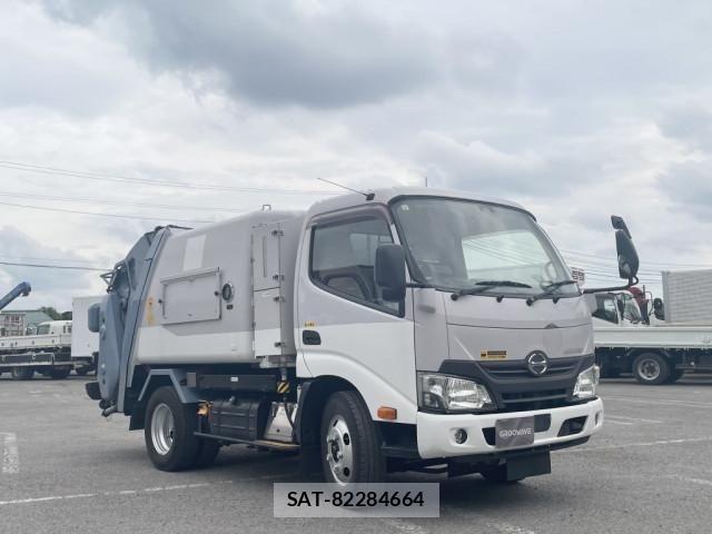 Hino DUTRO 2017-10 7250588-2