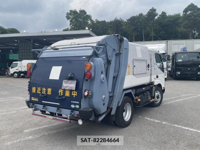 Hino DUTRO 2017-10 7250588-3