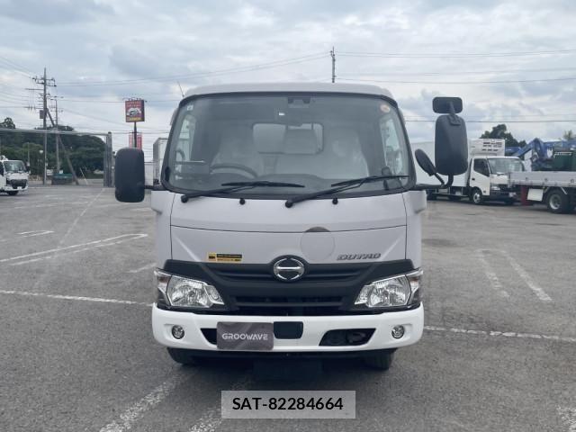 Hino DUTRO 2017-10 7250588-5