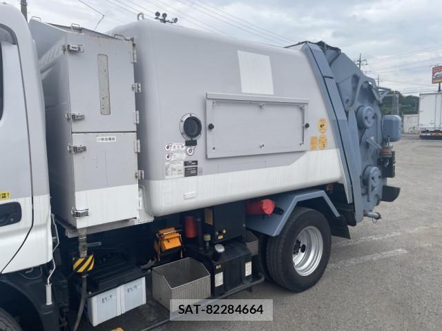 Hino DUTRO 2017-10 7250588-7