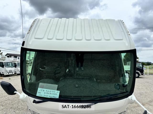 Hino DUTRO 2017-02 7250598-12