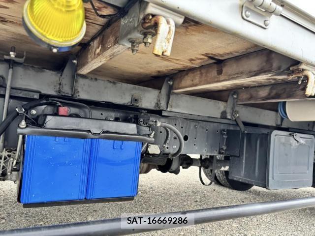 Hino DUTRO 2017-02 7250598-22