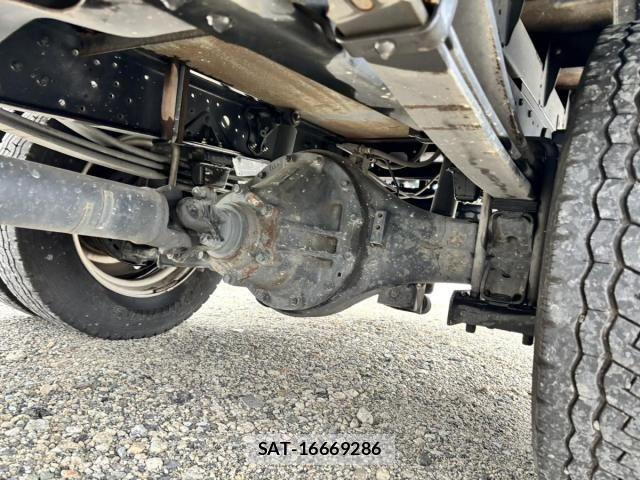Hino DUTRO 2017-02 7250598-25