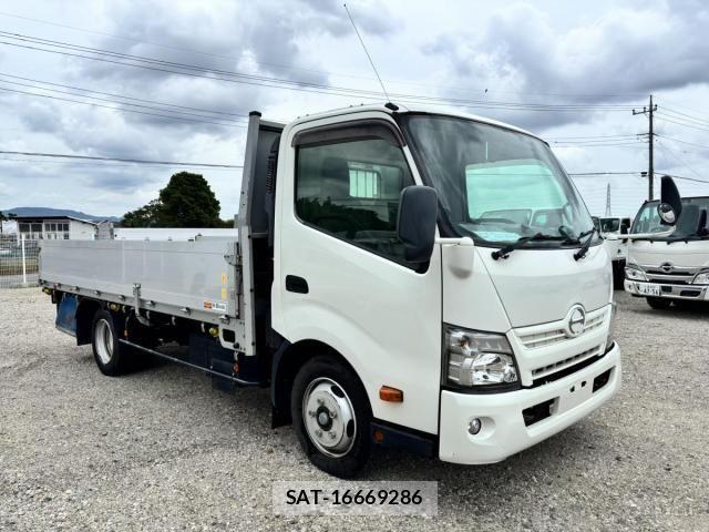 Hino DUTRO 2017-02 7250598-2