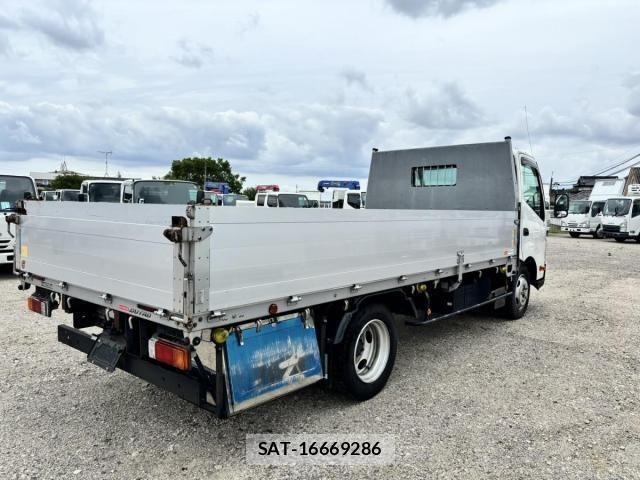 Hino DUTRO 2017-02 7250598-4