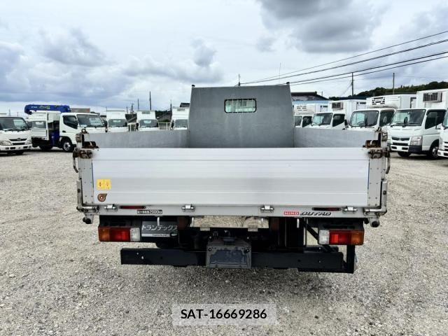 Hino DUTRO 2017-02 7250598-5