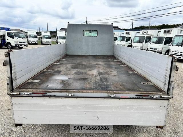 Hino DUTRO 2017-02 7250598-8