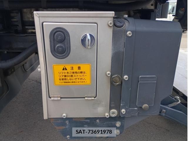 Hino DUTRO 2022-03 7250558-14