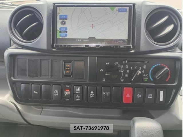 Hino DUTRO 2022-03 7250558-25