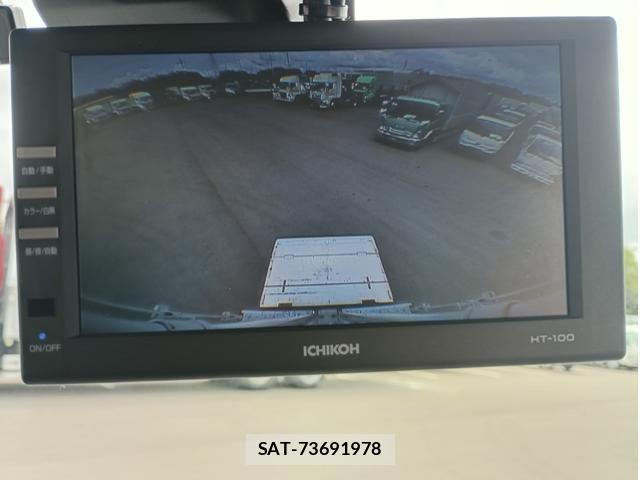 Hino DUTRO 2022-03 7250558-26