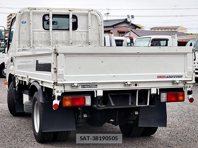 Hino DUTRO 2022-03 7250581-1
