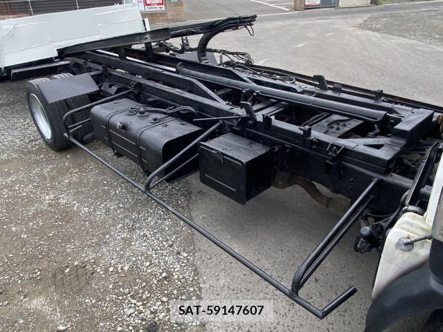 Hino DUTRO 2008-09 7250599-19