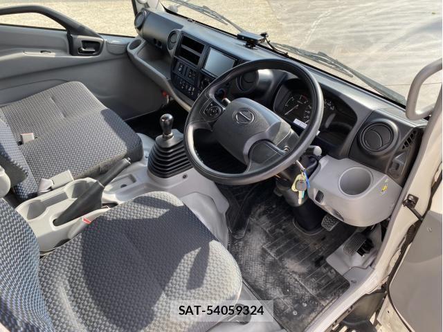 Hino DUTRO 2020-07 7271832-21