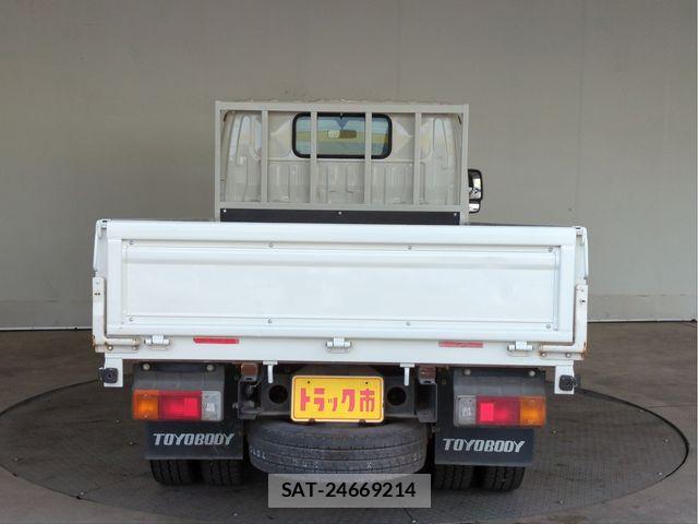 Hino DUTRO 2014-10 7271833-17