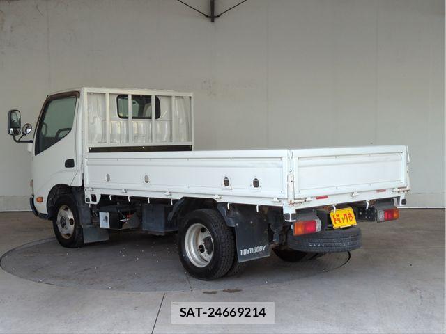 Hino DUTRO 2014-10 7271833-18