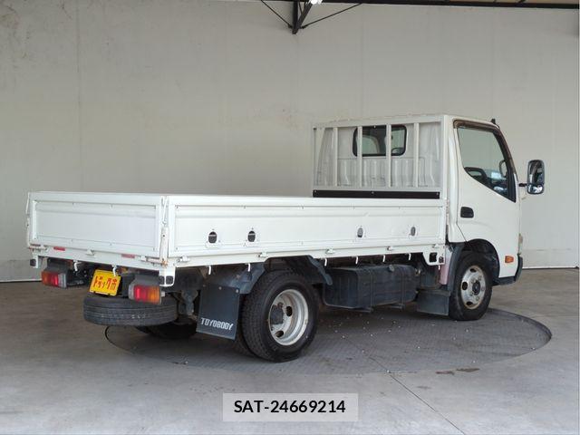 Hino DUTRO 2014-10 7271833-1
