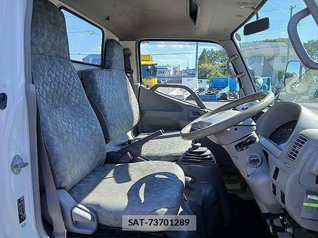 Hino DUTRO 2007-08 7271831-10