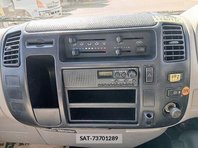 Hino DUTRO 2007-08 7271831-12