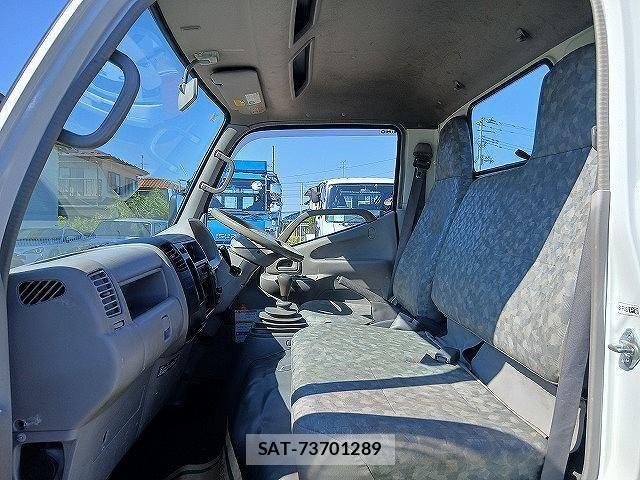 Hino DUTRO 2007-08 7271831-13