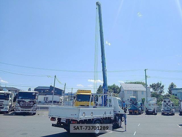 Hino DUTRO 2007-08 7271831-5