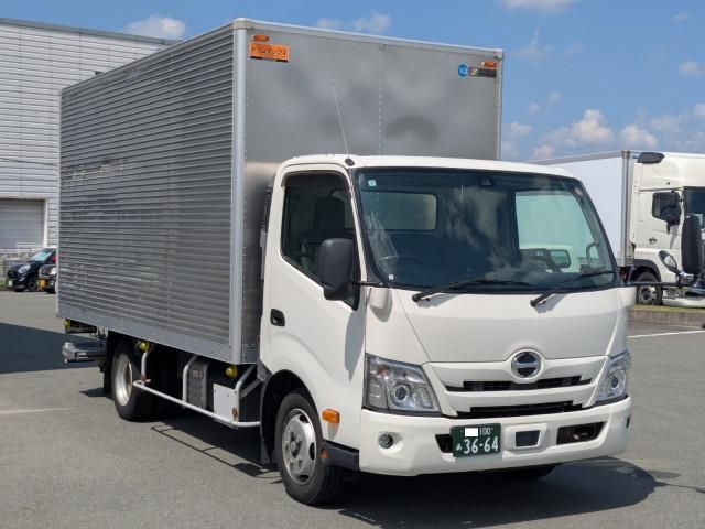 Hino DUTRO 2021-01 7306666-1