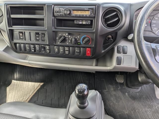 Hino DUTRO 2021-01 7306666-27