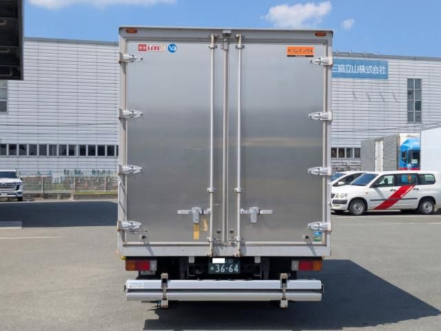 Hino DUTRO 2021-01 7306666-6