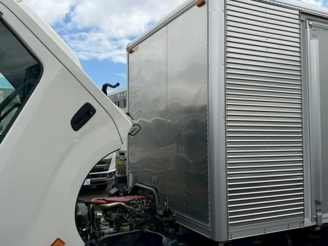Hino DUTRO 2022-03 7306664-17