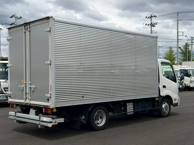 Hino DUTRO 2022-03 7306664-3