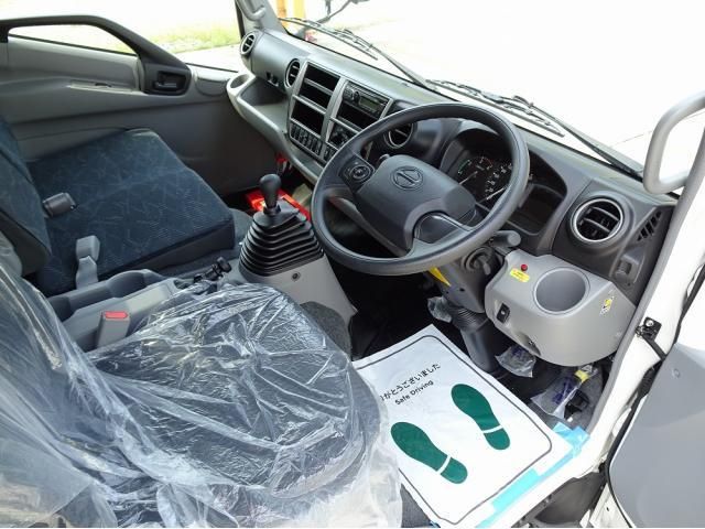 Hino DUTRO 2025-09 7306662-7